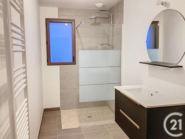 Maison &agrave; louer - 3 pi&egrave;ces - 65 m2 - Yvignac La Tour - 22 - BRETAGNE