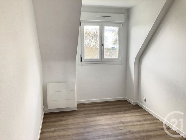 Appartement T3 &agrave; louer - 3 pi&egrave;ces - 65,83 m2 - Pleslin Trigavou - 22 - BRETAGNE