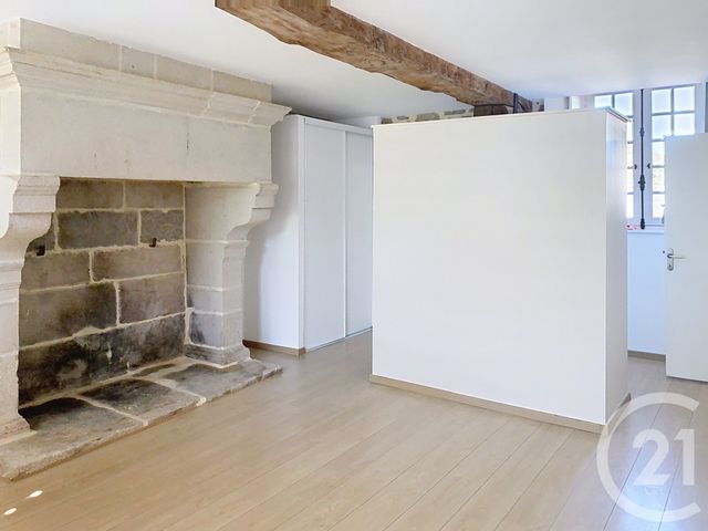 Appartement &agrave; louer - 2 pi&egrave;ces - 69,45 m2 - Dinan - 22 - BRETAGNE