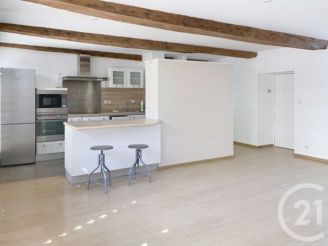 Appartement &agrave; louer - 2 pi&egrave;ces - 69,45 m2 - Dinan - 22 - BRETAGNE