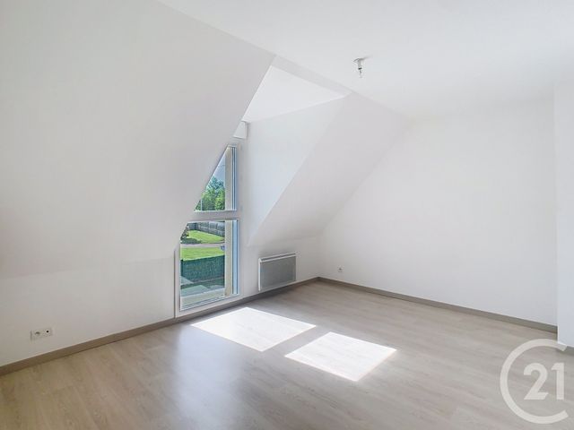 Maison &agrave; louer - 4 pi&egrave;ces - 109 m2 - Quevert - 22 - BRETAGNE