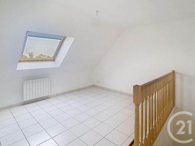 Maison &agrave; louer - 4 pi&egrave;ces - 109 m2 - Quevert - 22 - BRETAGNE