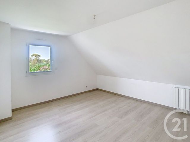 Maison &agrave; louer - 4 pi&egrave;ces - 109 m2 - Quevert - 22 - BRETAGNE