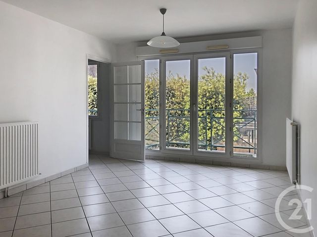 Appartement F3 &agrave; louer - 3 pi&egrave;ces - 59,18 m2 - Dinan - 22 - BRETAGNE