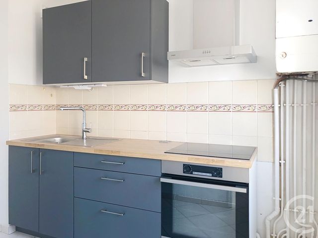 Appartement F3 &agrave; louer - 3 pi&egrave;ces - 59,18 m2 - Dinan - 22 - BRETAGNE