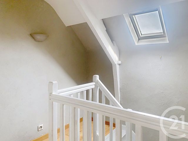 Appartement &agrave; louer - 3 pi&egrave;ces - 75,07 m2 - Dinan - 22 - BRETAGNE