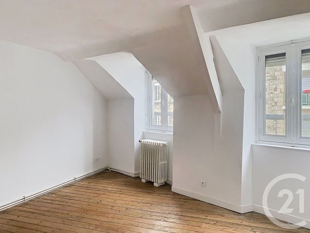 Appartement &agrave; louer - 3 pi&egrave;ces - 75,07 m2 - Dinan - 22 - BRETAGNE