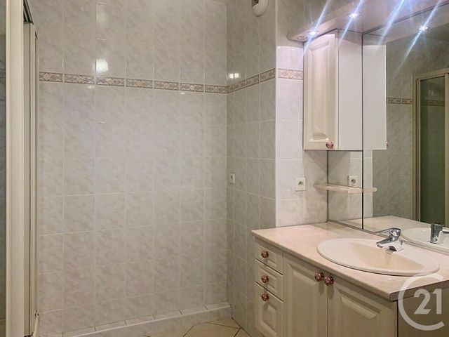 Appartement F4 &agrave; louer - 4 pi&egrave;ces - 93,75 m2 - Dinan - 22 - BRETAGNE
