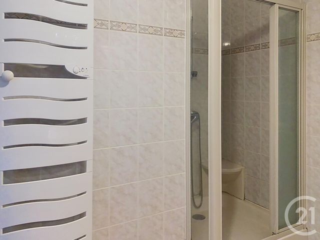 Appartement F4 &agrave; louer - 4 pi&egrave;ces - 93,75 m2 - Dinan - 22 - BRETAGNE