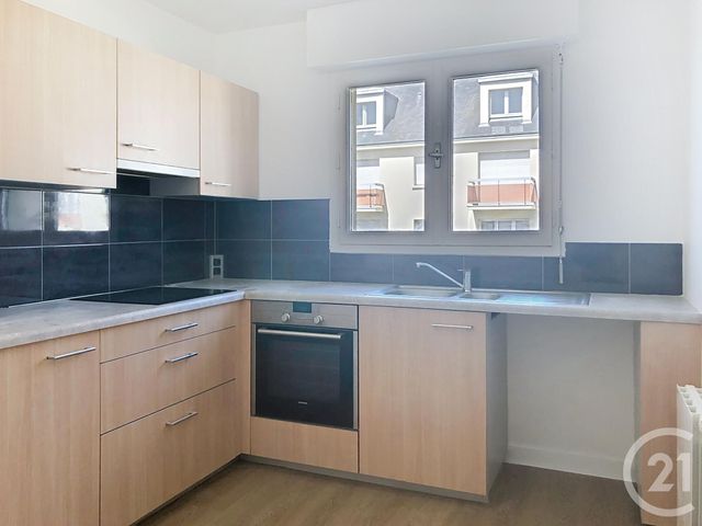 Appartement F2 &agrave; louer - 2 pi&egrave;ces - 47 m2 - Dinan - 22 - BRETAGNE