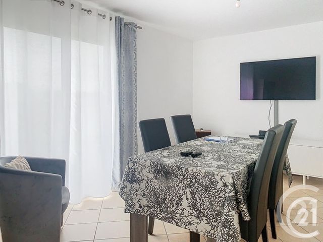 Maison &agrave; louer - 5 pi&egrave;ces - 135 m2 - Plumaudan - 22 - BRETAGNE