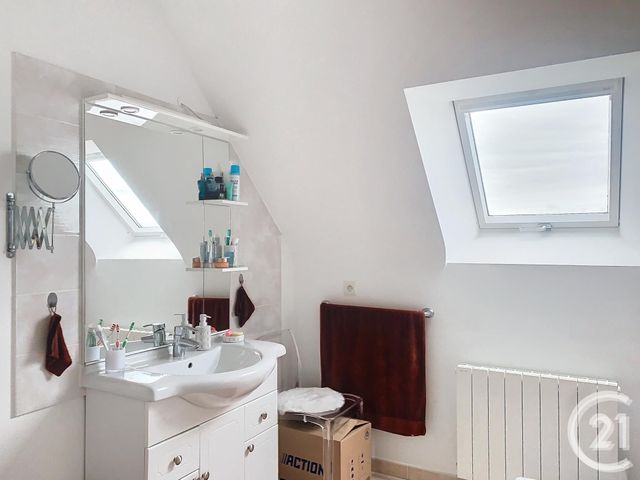 Maison &agrave; louer - 5 pi&egrave;ces - 135 m2 - Plumaudan - 22 - BRETAGNE