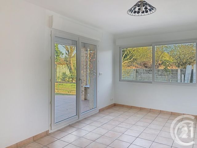 Maison &agrave; louer - 4 pi&egrave;ces - 106 m2 - Plumaudan - 22 - BRETAGNE