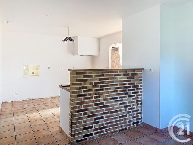 Maison &agrave; louer - 4 pi&egrave;ces - 106 m2 - Plumaudan - 22 - BRETAGNE