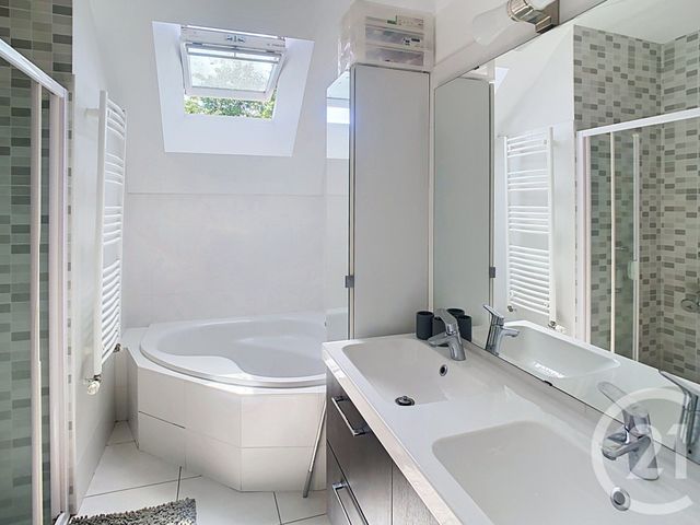 Maison &agrave; louer - 7 pi&egrave;ces - 195,75 m2 - Dinan - 22 - BRETAGNE
