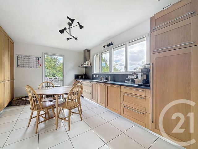 Maison &agrave; louer - 7 pi&egrave;ces - 195,75 m2 - Dinan - 22 - BRETAGNE