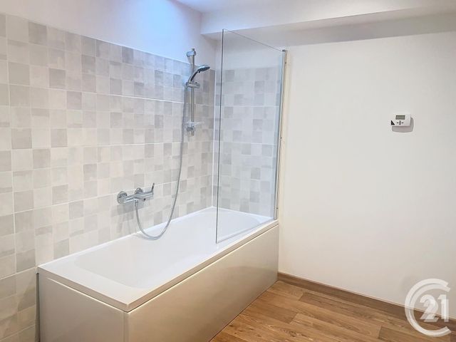 Maison &agrave; louer - 4 pi&egrave;ces - 87 m2 - Languenan - 22 - BRETAGNE