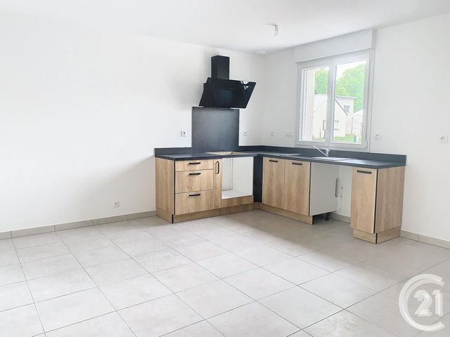Maison &agrave; louer - 5 pi&egrave;ces - 107,90 m2 - Quevert - 22 - BRETAGNE