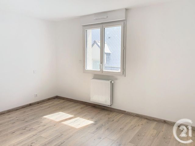Maison &agrave; louer - 5 pi&egrave;ces - 107,90 m2 - Quevert - 22 - BRETAGNE