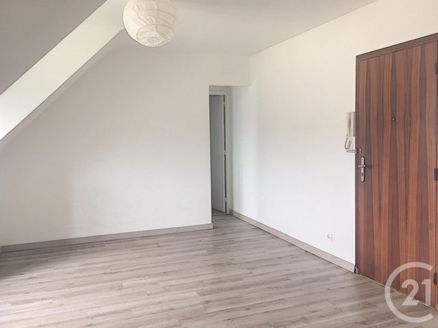 Appartement Studio &agrave; louer - 1 pi&egrave;ce - 25 m2 - Dinan - 22 - BRETAGNE