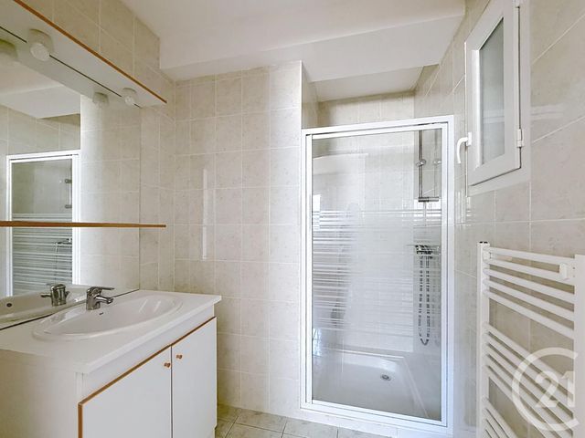 Maison &agrave; louer - 5 pi&egrave;ces - 92,03 m2 - Bobital - 22 - BRETAGNE