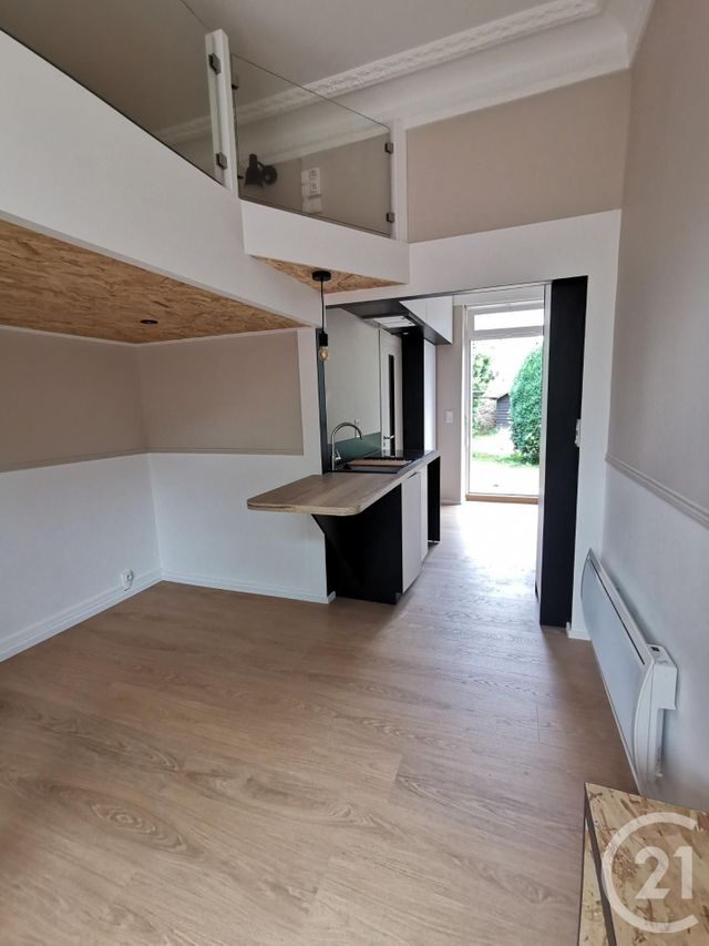 Appartement T1 &agrave; louer - 1 pi&egrave;ce - 20,94 m2 - Dinan - 22 - BRETAGNE