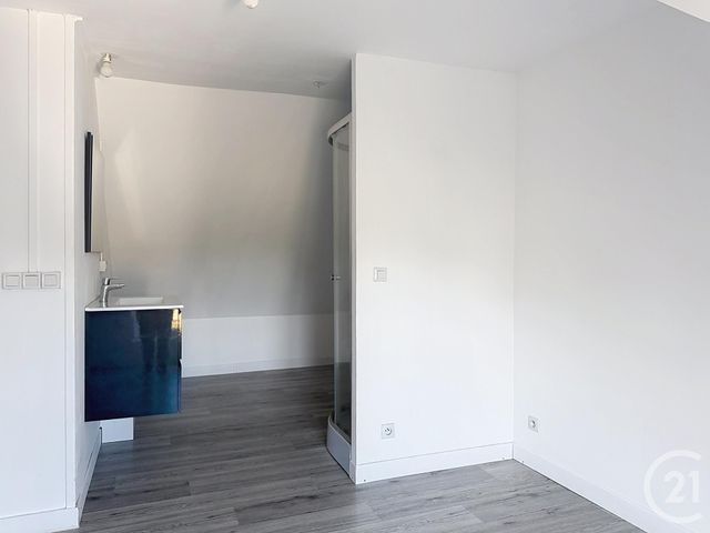 Maison &agrave; louer - 5 pi&egrave;ces - 103,05 m2 - Calorguen - 22 - BRETAGNE