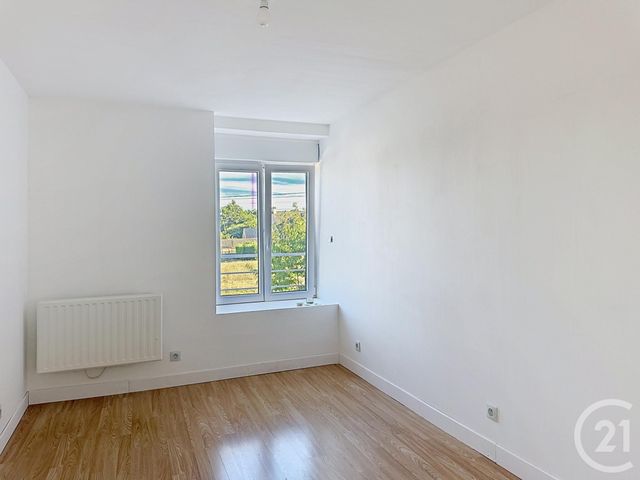 Maison &agrave; louer - 5 pi&egrave;ces - 103,05 m2 - Calorguen - 22 - BRETAGNE