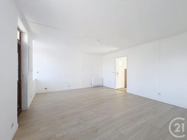 Maison &agrave; louer - 5 pi&egrave;ces - 103,05 m2 - Calorguen - 22 - BRETAGNE