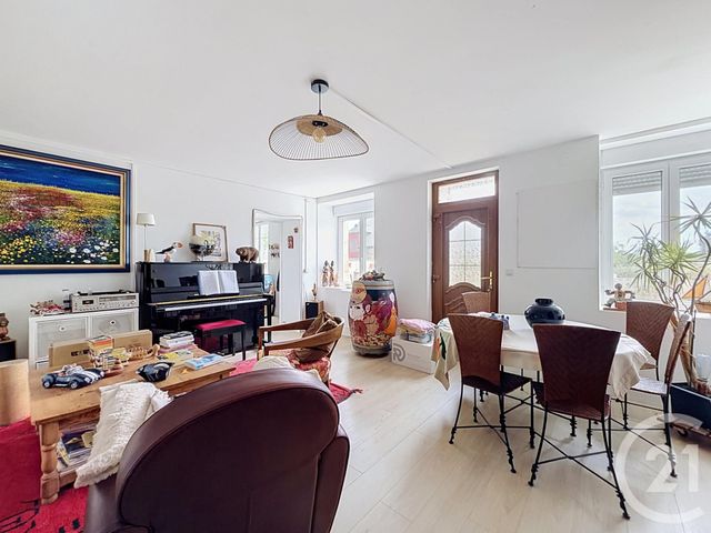 Maison &agrave; louer - 5 pi&egrave;ces - 103,05 m2 - Calorguen - 22 - BRETAGNE