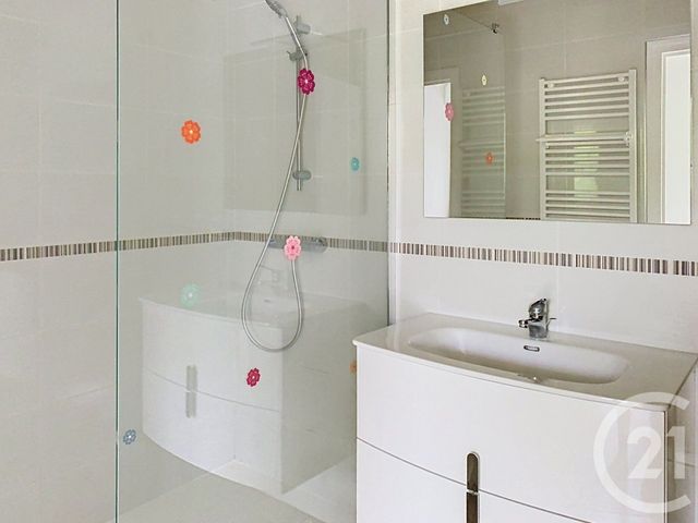 Appartement F2 &agrave; louer - 2 pi&egrave;ces - 43,03 m2 - Dinan - 22 - BRETAGNE