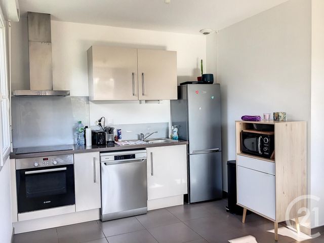 Maison &agrave; louer - 4 pi&egrave;ces - 90,36 m2 - Lehon - 22 - BRETAGNE