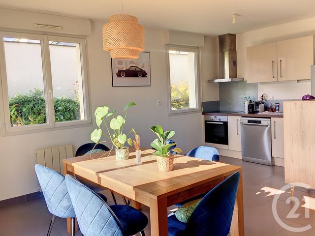 Maison &agrave; louer - 4 pi&egrave;ces - 90,36 m2 - Lehon - 22 - BRETAGNE