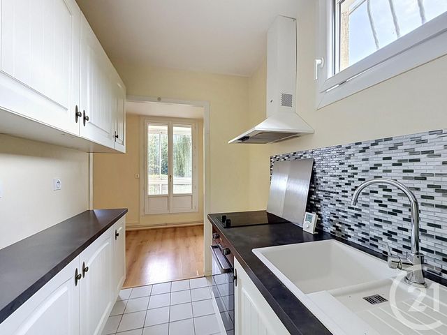 Appartement T3 &agrave; louer - 3 pi&egrave;ces - 60,22 m2 - Dinan - 22 - BRETAGNE