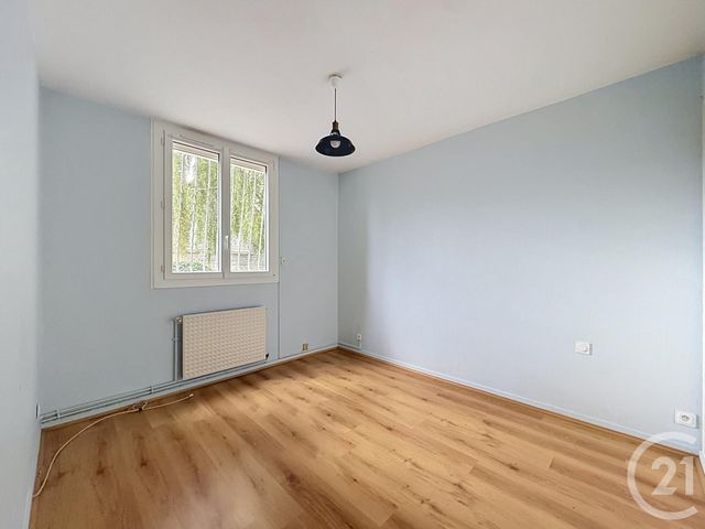 Appartement T3 &agrave; louer - 3 pi&egrave;ces - 60,22 m2 - Dinan - 22 - BRETAGNE