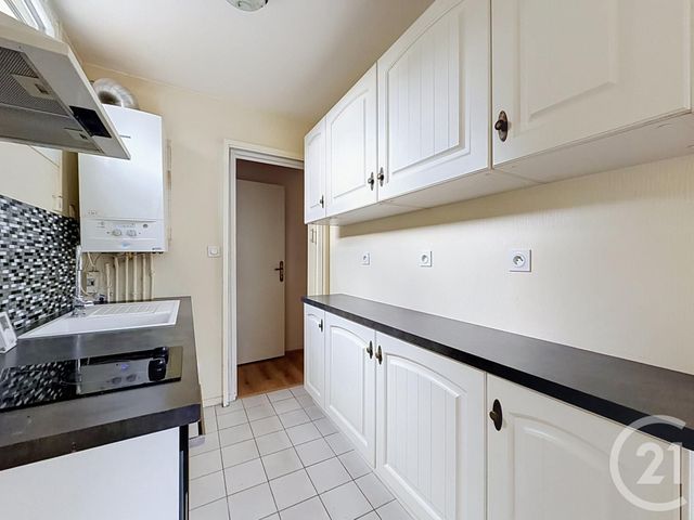 Appartement T3 &agrave; louer - 3 pi&egrave;ces - 60,22 m2 - Dinan - 22 - BRETAGNE