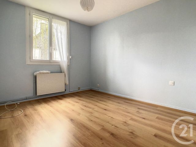 Appartement T3 &agrave; louer - 3 pi&egrave;ces - 60,22 m2 - Dinan - 22 - BRETAGNE