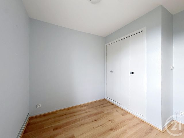 Appartement T3 &agrave; louer - 3 pi&egrave;ces - 60,22 m2 - Dinan - 22 - BRETAGNE