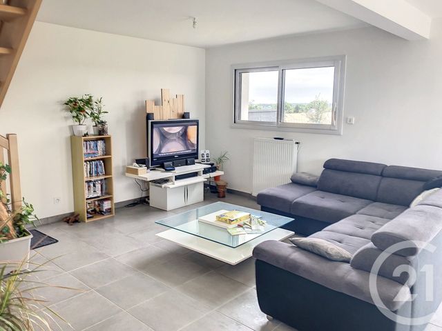 Maison &agrave; louer - 5 pi&egrave;ces - 109,70 m2 - Lehon - 22 - BRETAGNE