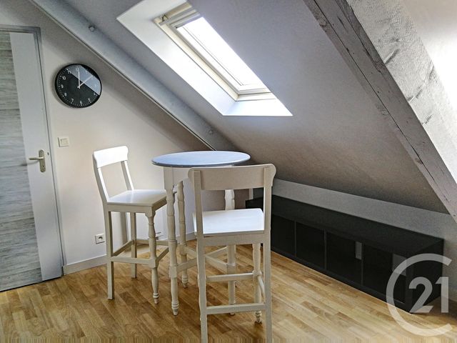 Appartement F1 &agrave; louer - 1 pi&egrave;ce - 16,86 m2 - Dinan - 22 - BRETAGNE