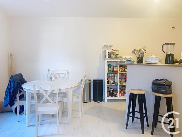Appartement F2 &agrave; louer - 2 pi&egrave;ces - 43 m2 - Dinan - 22 - BRETAGNE