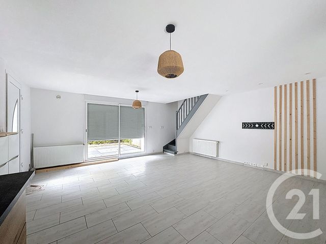 Maison &agrave; louer - 3 pi&egrave;ces - 75,01 m2 - Audincourt - 25 - FRANCHE-COMTE