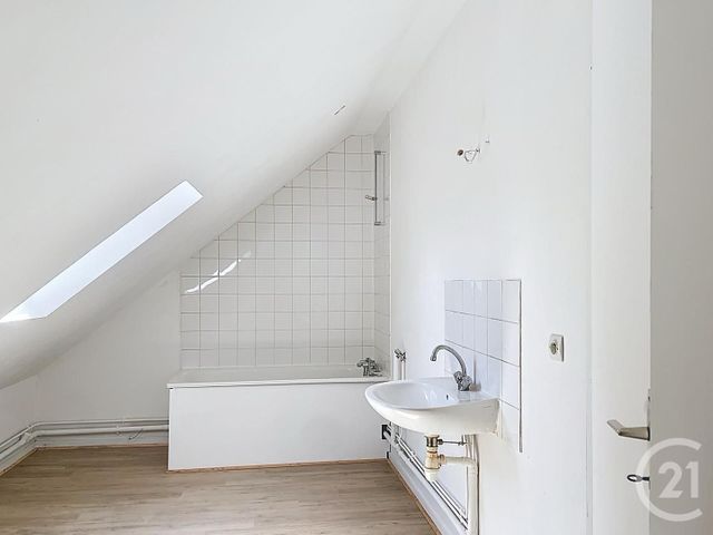 Appartement F2 à louer - 2 pièces - 32,90 m2 - Fesches Le Chatel - 25 - FRANCHE-COMTE