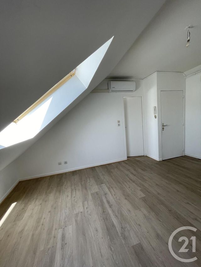 Appartement F2 à louer - 2 pièces - 32,90 m2 - Fesches Le Chatel - 25 - FRANCHE-COMTE