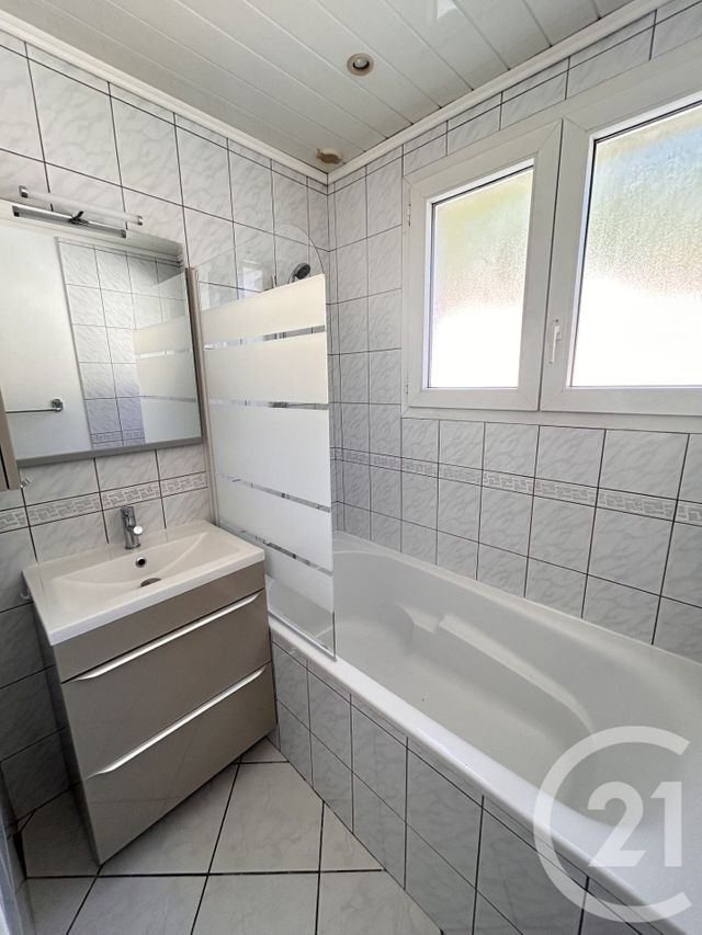 Appartement F4 &agrave; louer - 4 pi&egrave;ces - 63,98 m2 - Arbouans - 25 - FRANCHE-COMTE