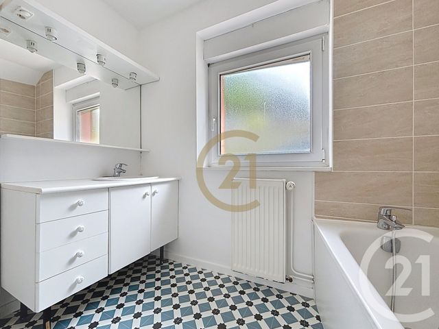 Appartement Duplex à louer - 2 pièces - 27,85 m2 - Beaucourt - 90 - FRANCHE-COMTE