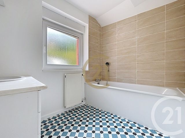 Appartement Duplex à louer - 2 pièces - 27,85 m2 - Beaucourt - 90 - FRANCHE-COMTE