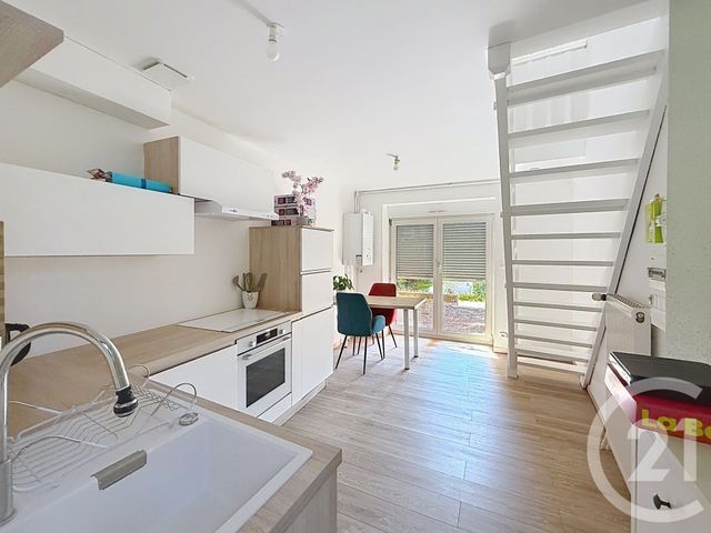 Appartement F1 &agrave; louer - 1 pi&egrave;ce - 27,85 m2 - Beaucourt - 90 - FRANCHE-COMTE