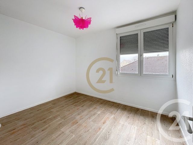 Appartement F4 &agrave; louer - 4 pi&egrave;ces - 72 m2 - Sochaux - 25 - FRANCHE-COMTE