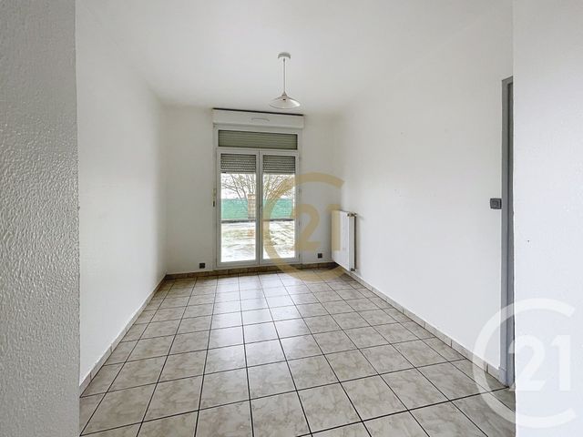 Appartement F4 &agrave; louer - 4 pi&egrave;ces - 72 m2 - Sochaux - 25 - FRANCHE-COMTE